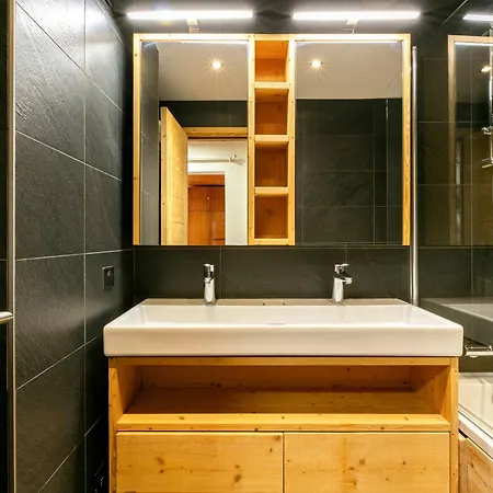 Cosy Au Centre De Val-d'isere, Proche Des Pistes - Fr-1-694-276